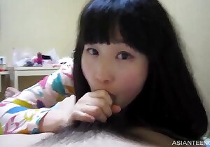 Real-life Chinese couple's stolen homemade sex tape